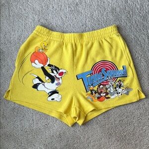 Vintage Y2K Space Jam Tune Squad Shorts | Size Large | Yellow | 2000s Graphics